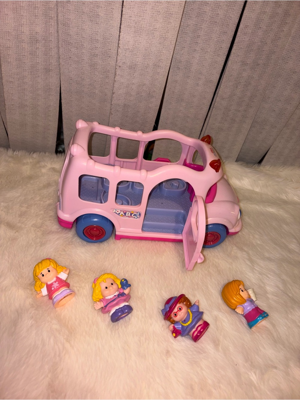 Fisher Price Little People Lil Movers Pink School Bus